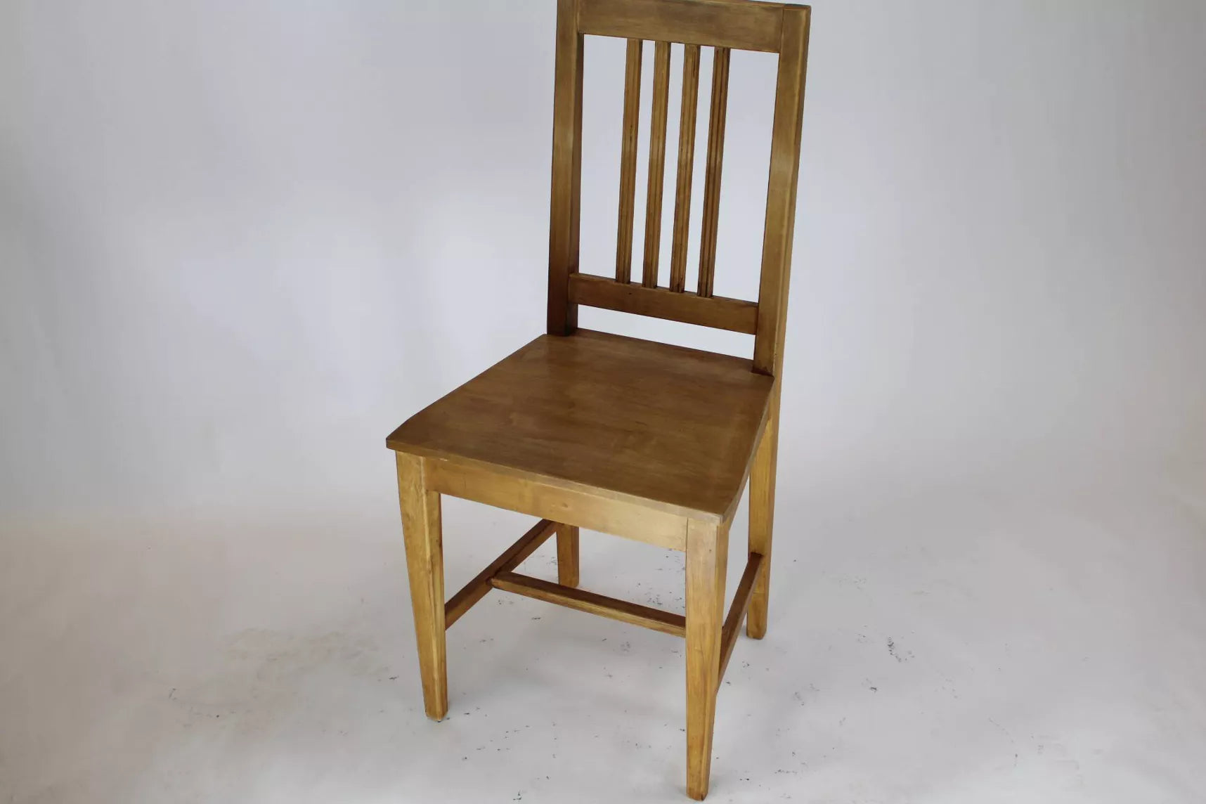 Chaise bistrot vintage scandinave en hêtre massif - Furniture 1960