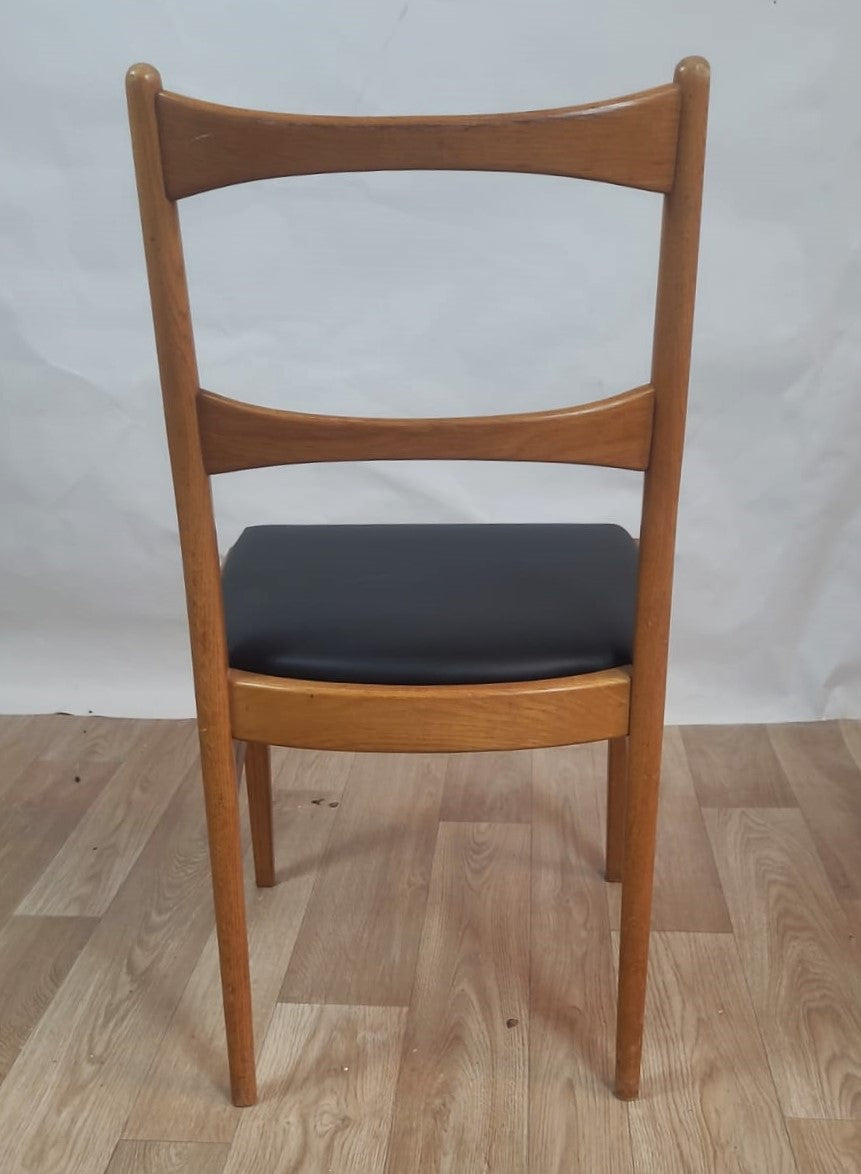 Chaise danoise vintage en teck – assise simili cuir noir (années 60) - Furniture 1960