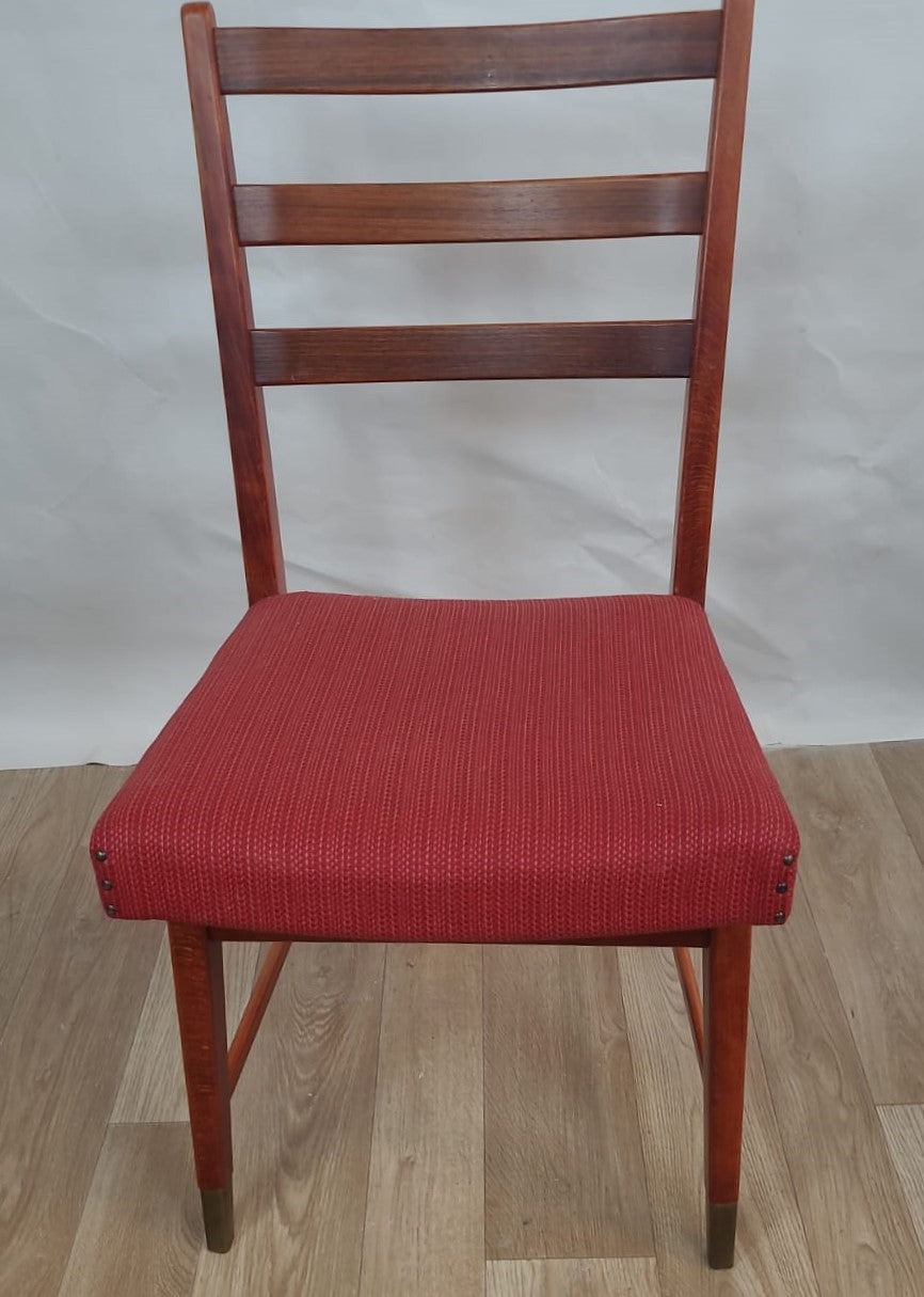 Lot de 4 chaises de salle à manger en teck – Fin XXe siècle - Furniture 1960