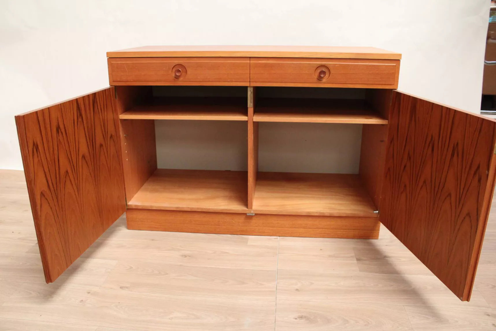 Buffet vintage scandinave par Bertil Fridhagen – Bodafors – Suède – années 60 - Furniture 1960