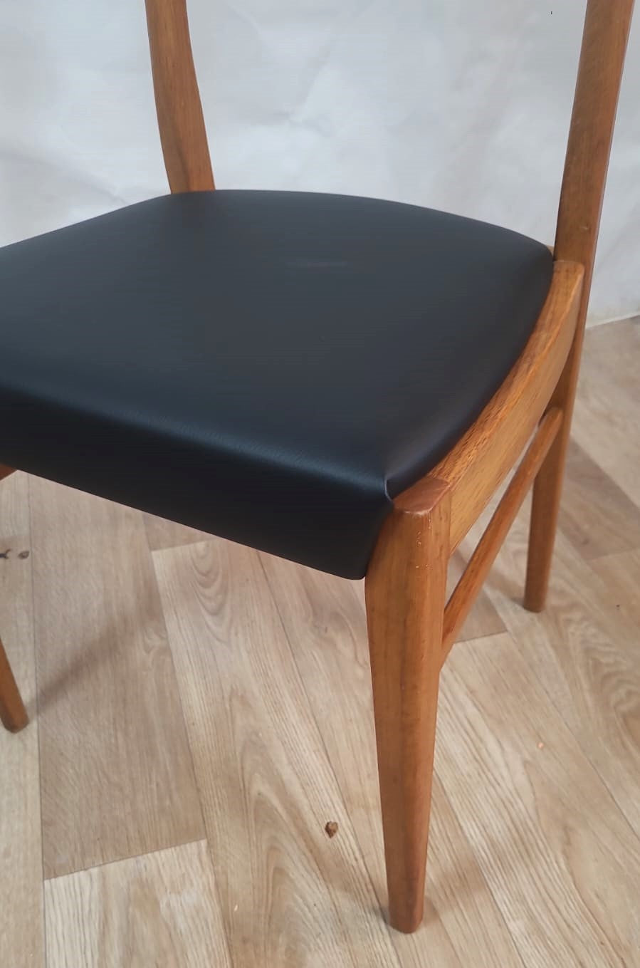 Chaise danoise vintage en teck – assise simili cuir noir (années 60) - Furniture 1960