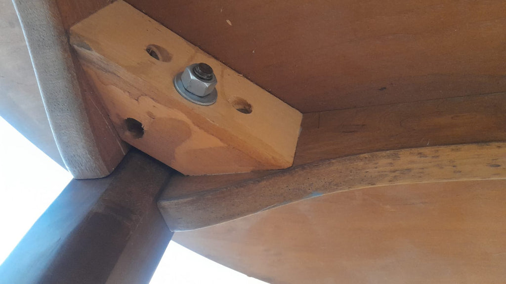 Table d’appoint scandinave vintage en teck – Suède - Furniture 1960