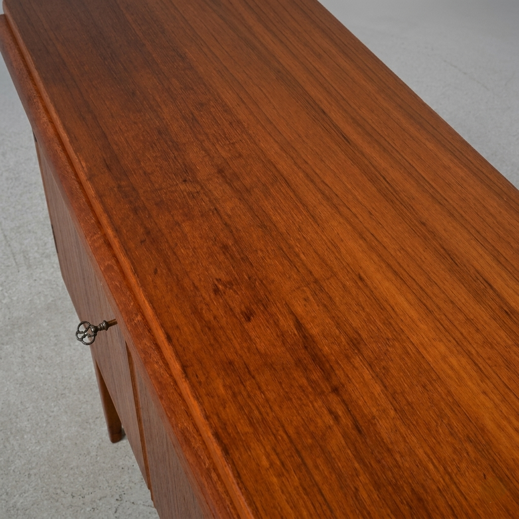 Buffet Scandinave vintage en teck avec surface d’écriture, années 60