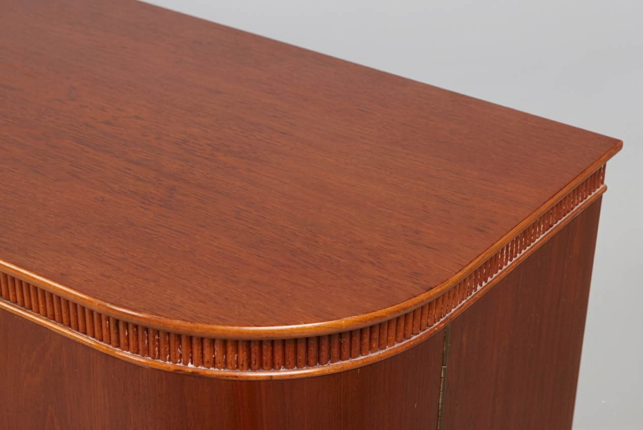Buffet Swedish Modern en acajou, estampillé Carlssons Möbelindustri - Suède, années 40