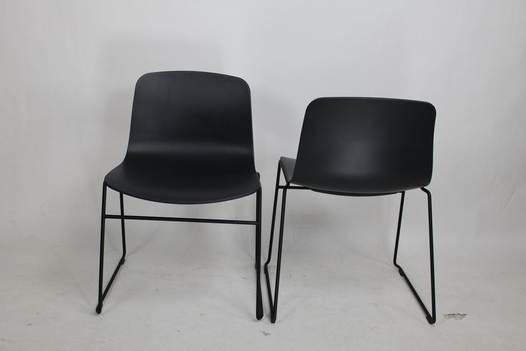 Lot de 2 chaises About A Chair AAC08 dessinées par Hee Welling pour HAY au Danemark