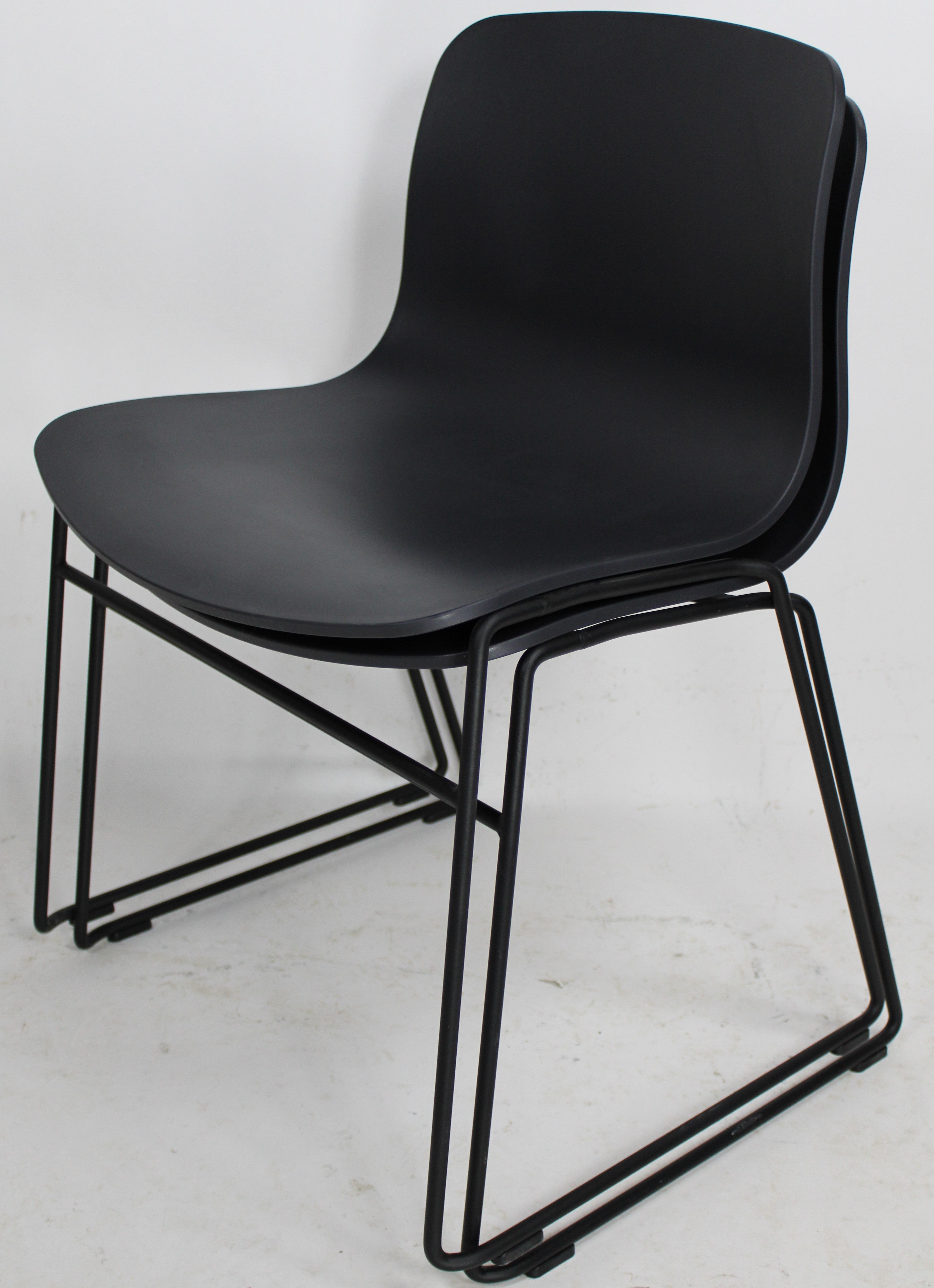 Chaise About A Chair AAC08 dessinée par Hee Welling pour HAY au Danemark