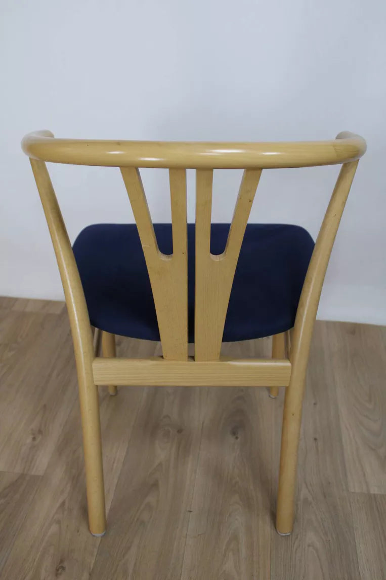 Chaise Vega vintage Reydeberg en alcantara bleu et chêne, années 1990