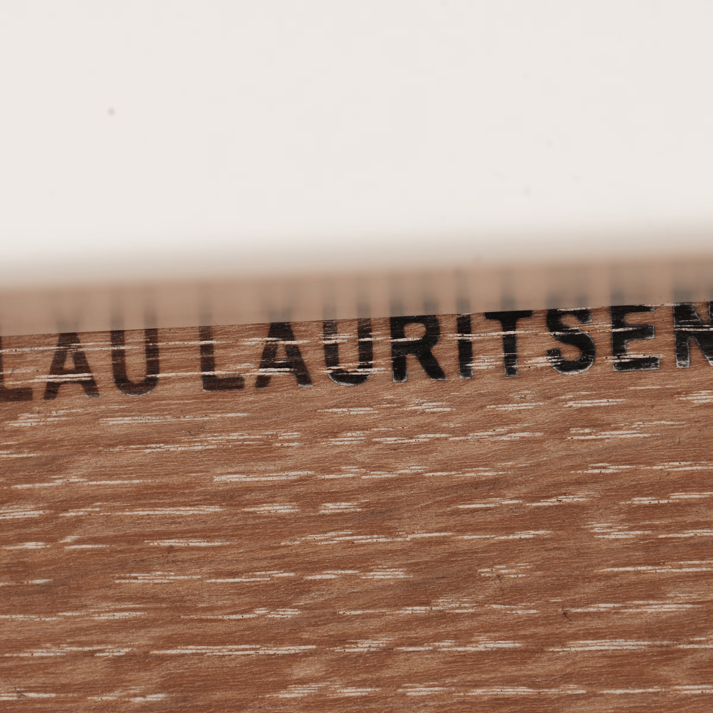 Grande table à manger scandinave - 230 cm - estampillée Lau Lauritsen - Danemark années 60