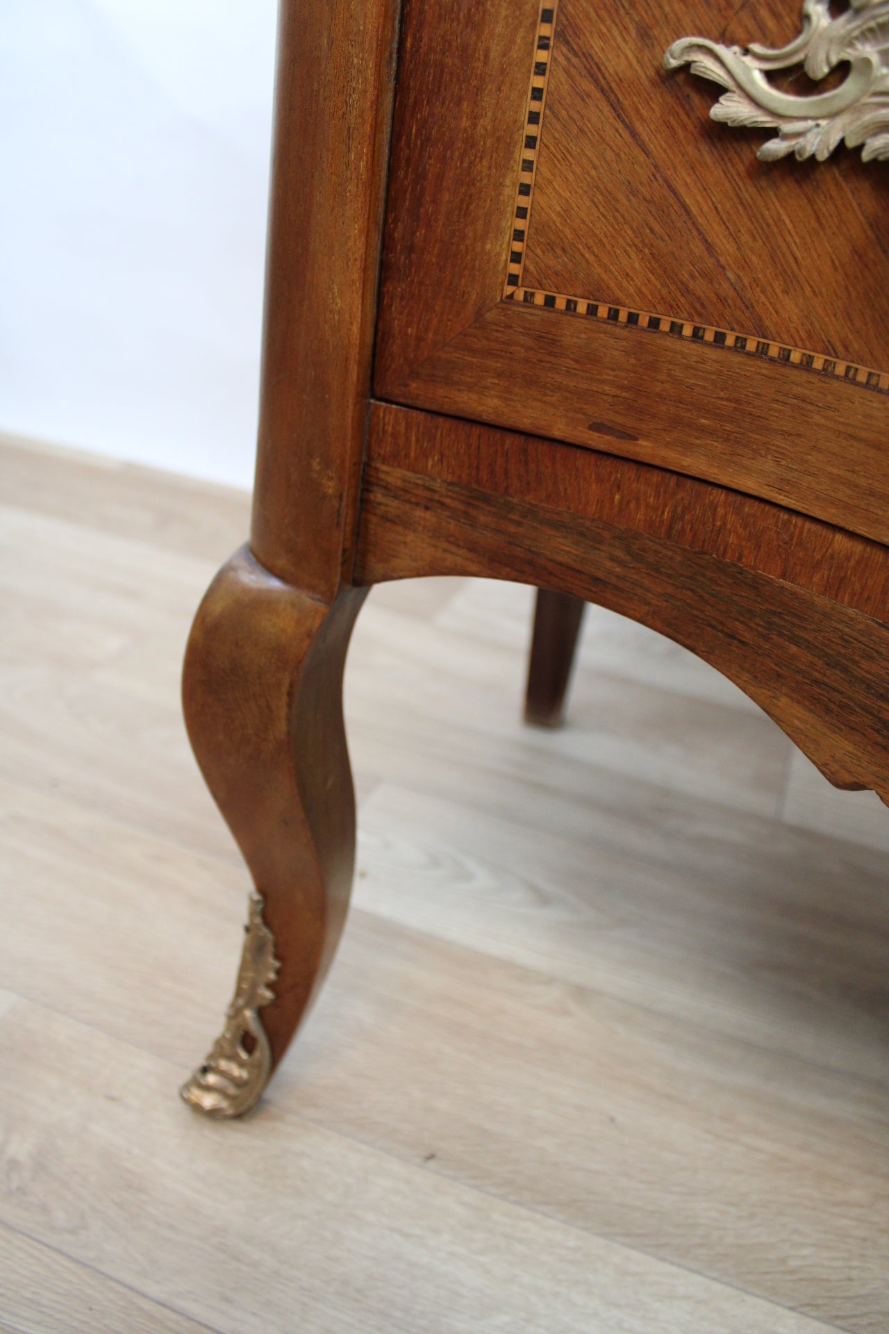 Commode sauteuse Vintage en bois et marbre rose, années 1960