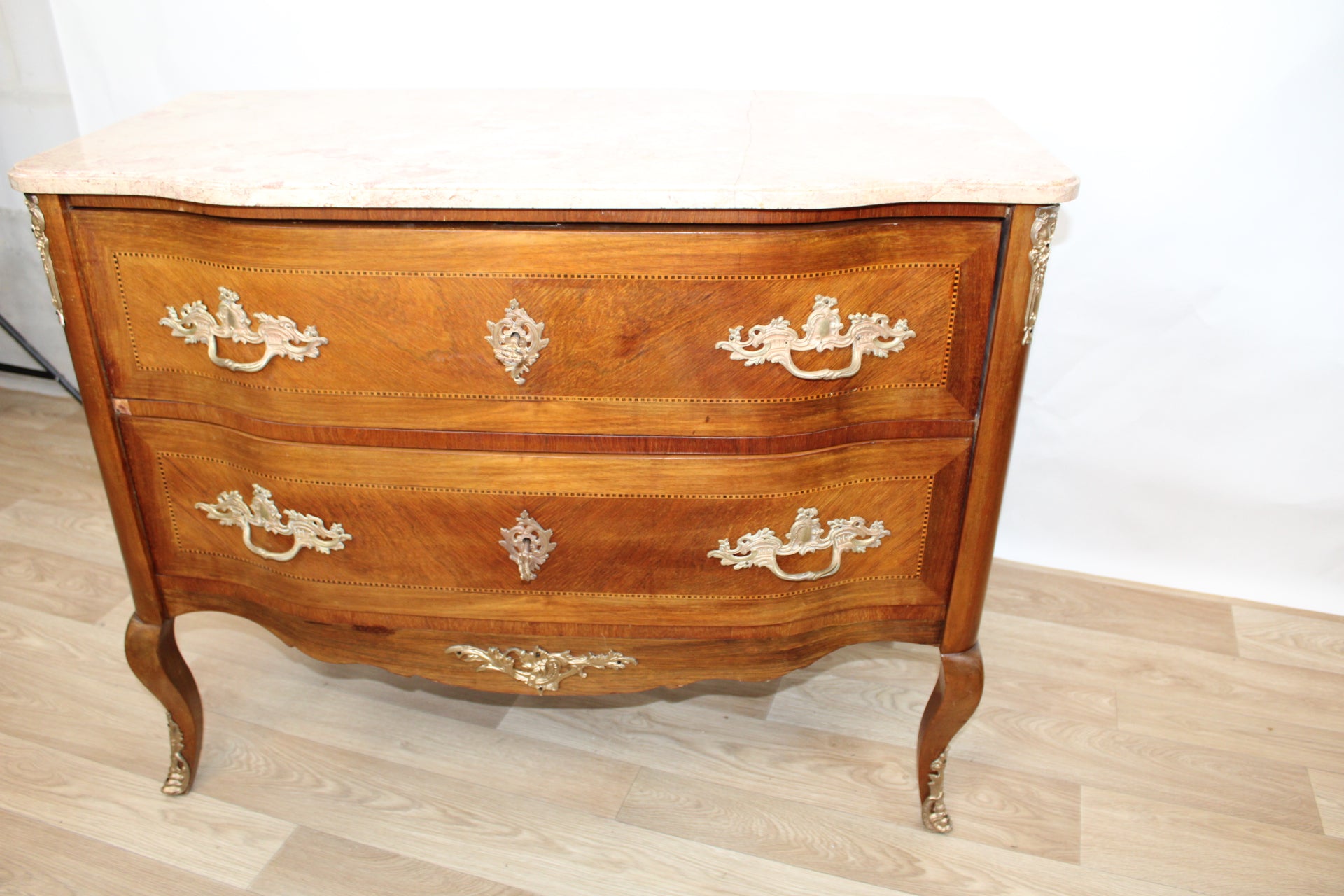 Commode sauteuse Vintage en bois et marbre rose, années 1960