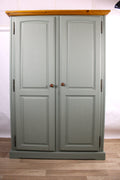 Armoire vintage Gautier relookée – style années 60 – vert sauge - Furniture 1960