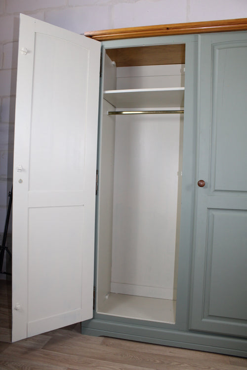 Armoire vintage Gautier relookée – style années 60 – vert sauge - Furniture 1960