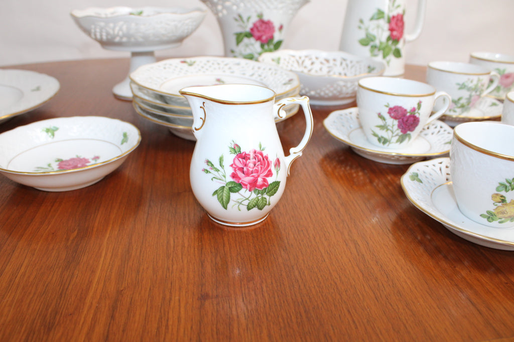 Service en porcelaine ajourée – Pierre-Joseph Redouté pour Arzberg - Furniture 1960