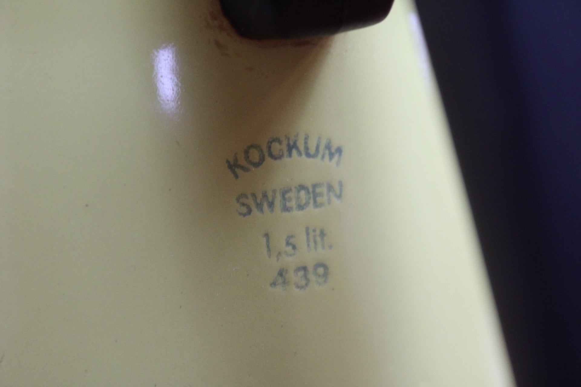 Cafetière KOCKUMS émaillée beige - 1,5L - Années 1930 - Suède - Furniture 1960