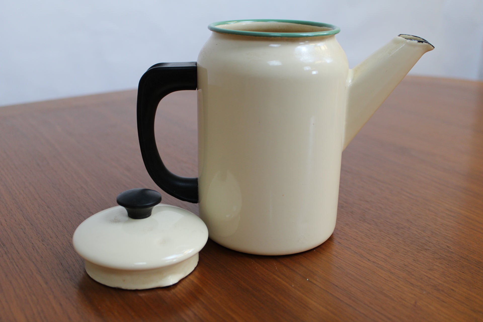 Cafetière KOCKUMS émaillée beige - 1,5L - Années 1930 - Suède - Furniture 1960