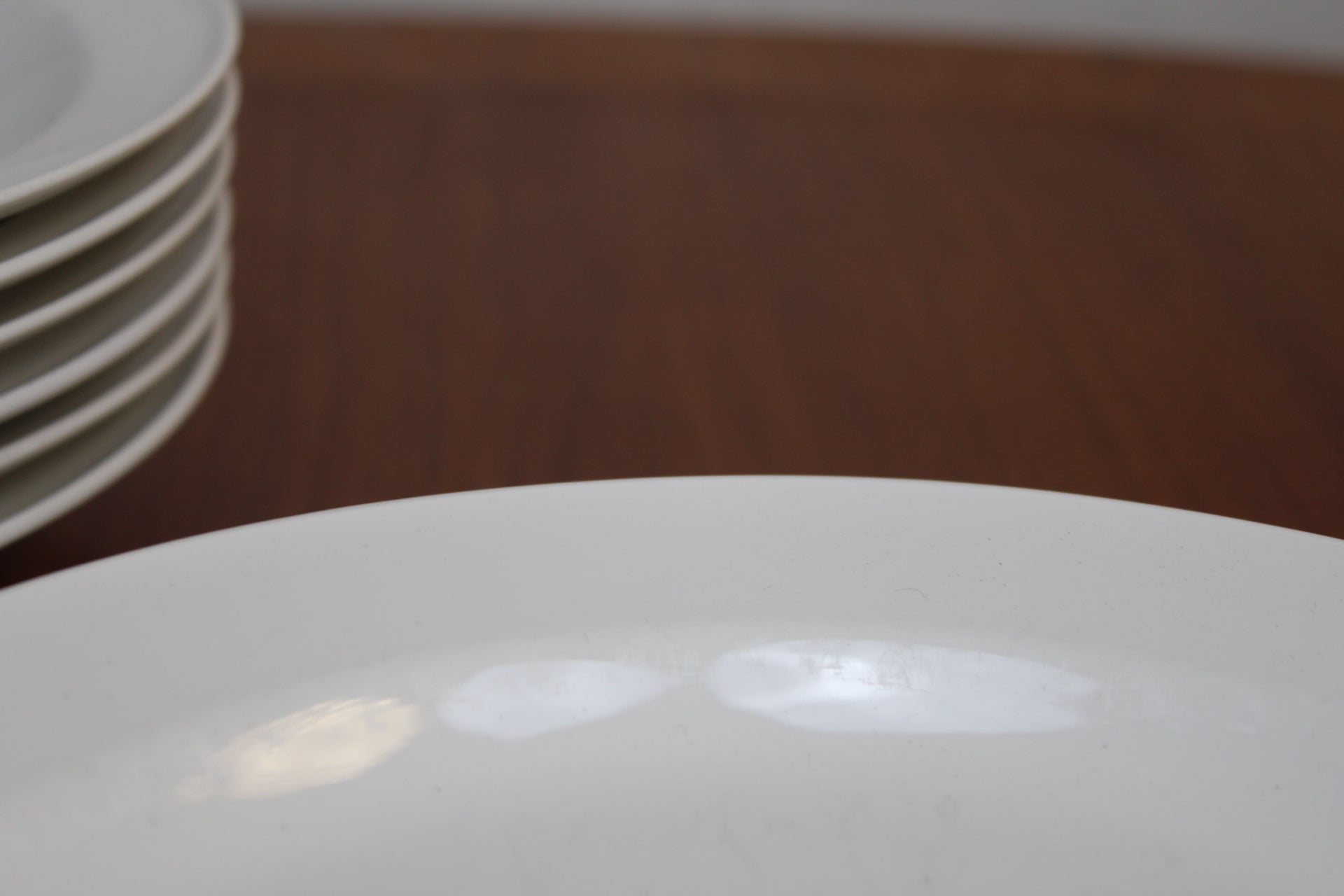 Service en porcelaine Rörstrand – 18 assiettes – Années 60 – Suède - Furniture 1960
