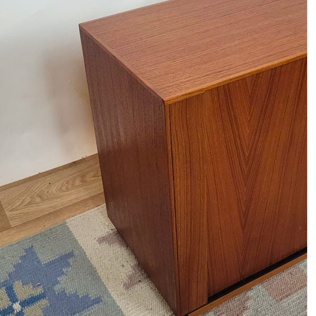 Meuble TV scandinave vintage en teck sur pied ou suspendu - Danemark - années 60