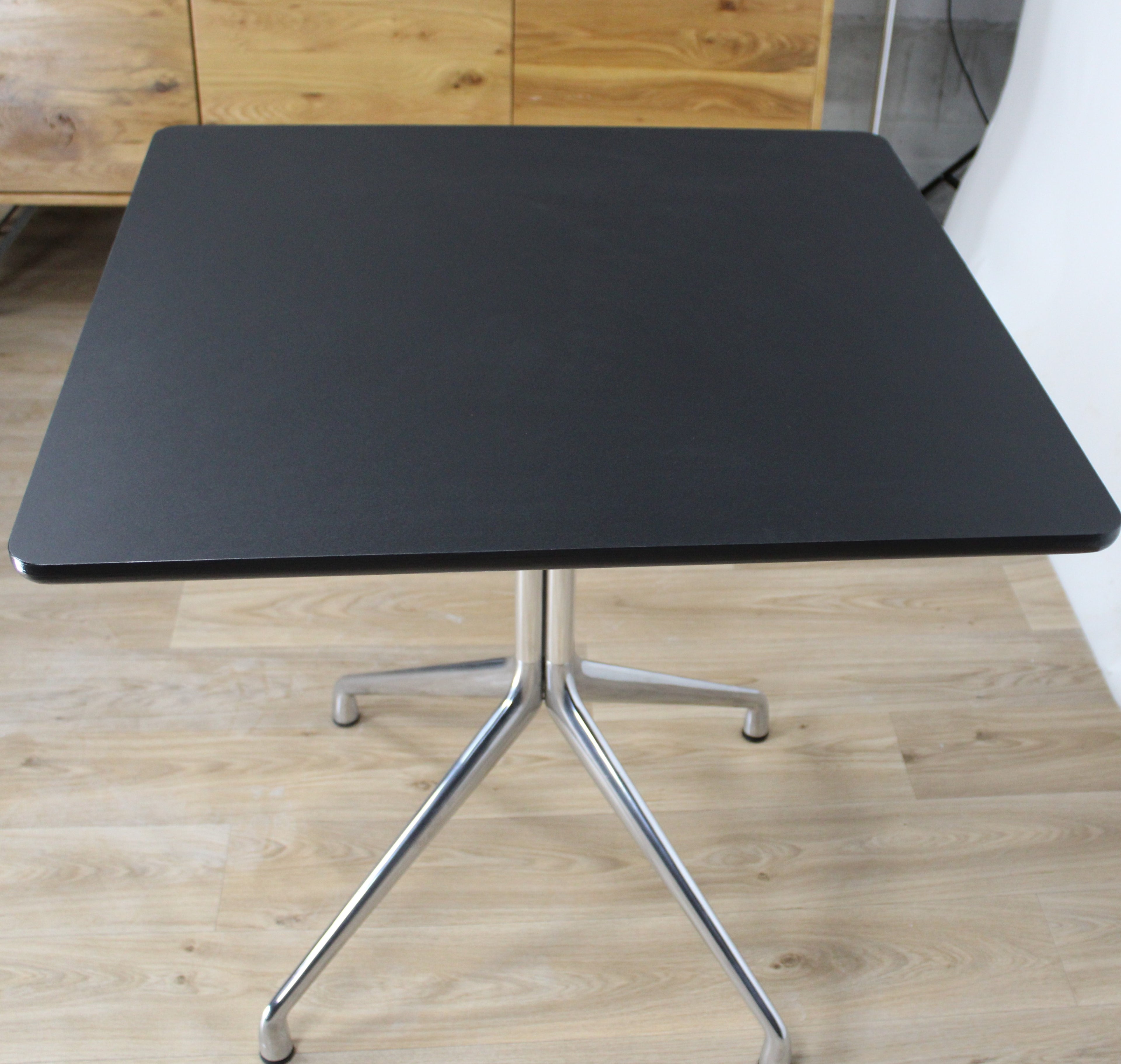 Table HAY "About a Table" AA15 Noir Carré par Hee Welling