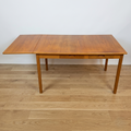 Table à manger scandinave vintage avec rallonge estampillée Garnas - Suède - années 60