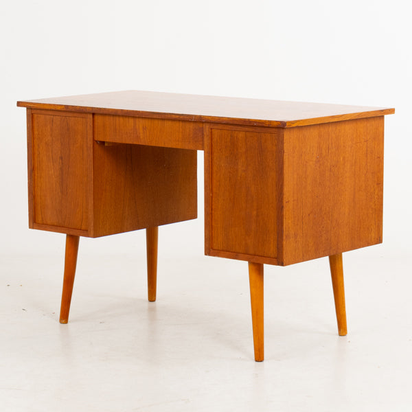 Bureau vintage scandinave en teck à 7 tiroirs – Danemark – années 60 - Furniture 1960