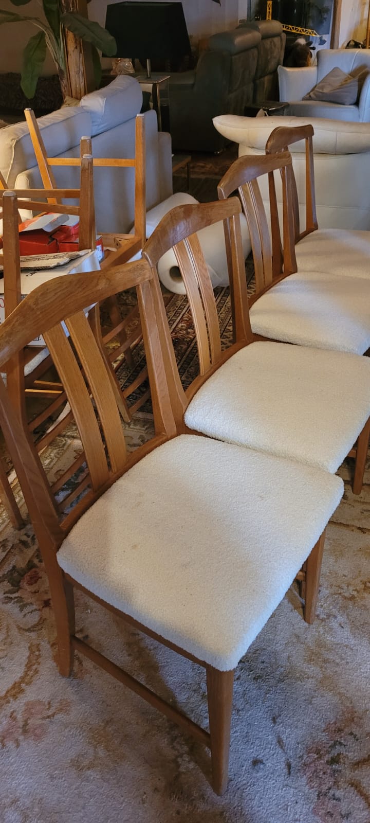 Chaise vintage imitation peau de mouton blanche Suède 1960 - Furniture 1960