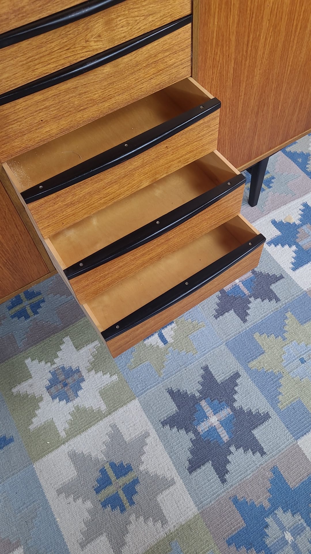 Buffet vintage scandinave en teck – Danemark – années 60 - Furniture 1960