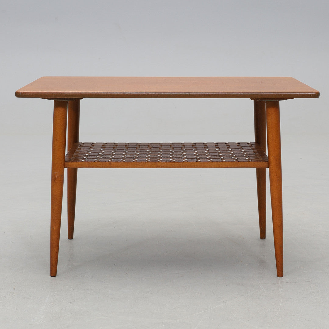 Table basse scandinave vintage en teck avec étagère tressée – années 60 - Furniture 1960
