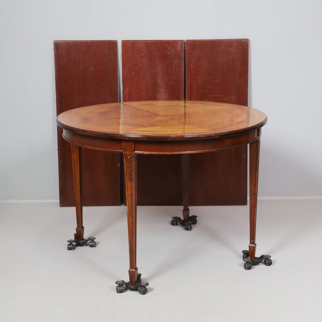 Table de salle à manger vintage Scandinave style Gustavien – années 60, Dk - Furniture 1960